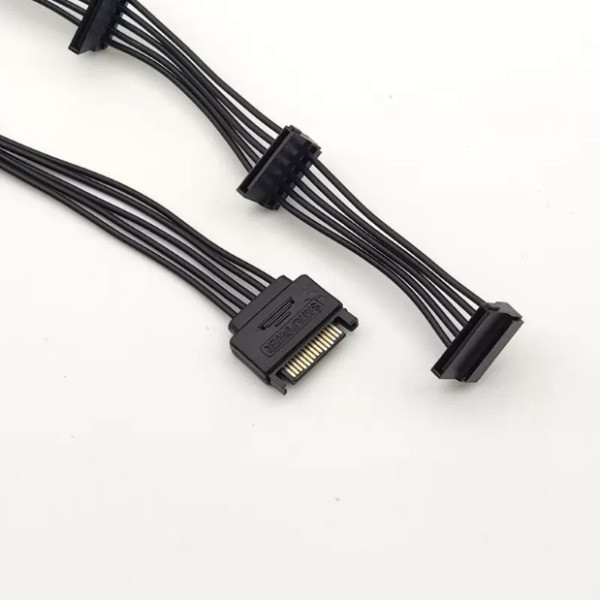کابل تبدیل برق 1 به 5 ساتا مدل sata1to5