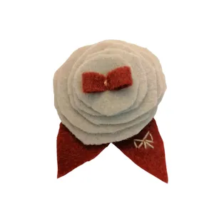 گل سینه زنانه مدل رز