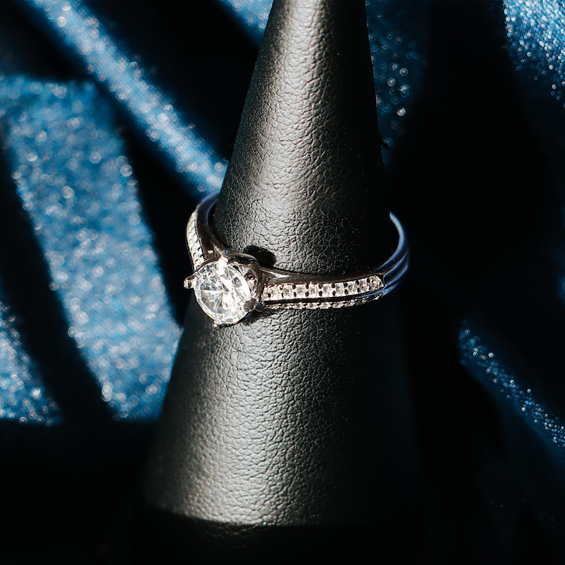 انگشتر نقره زنانه جی تی ای مدل تک داش انگشتر نقره زنانه جی تی ای مدل تک داش