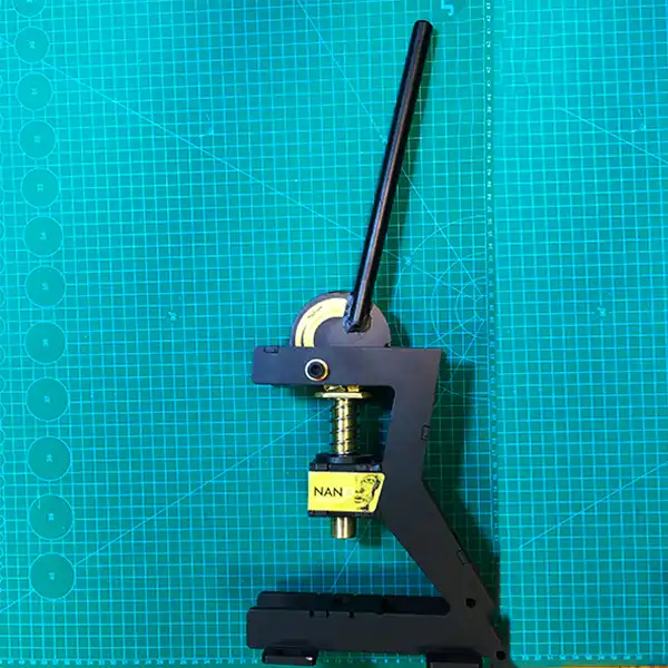 دستگاه دکمه زن مدل Pre-High01