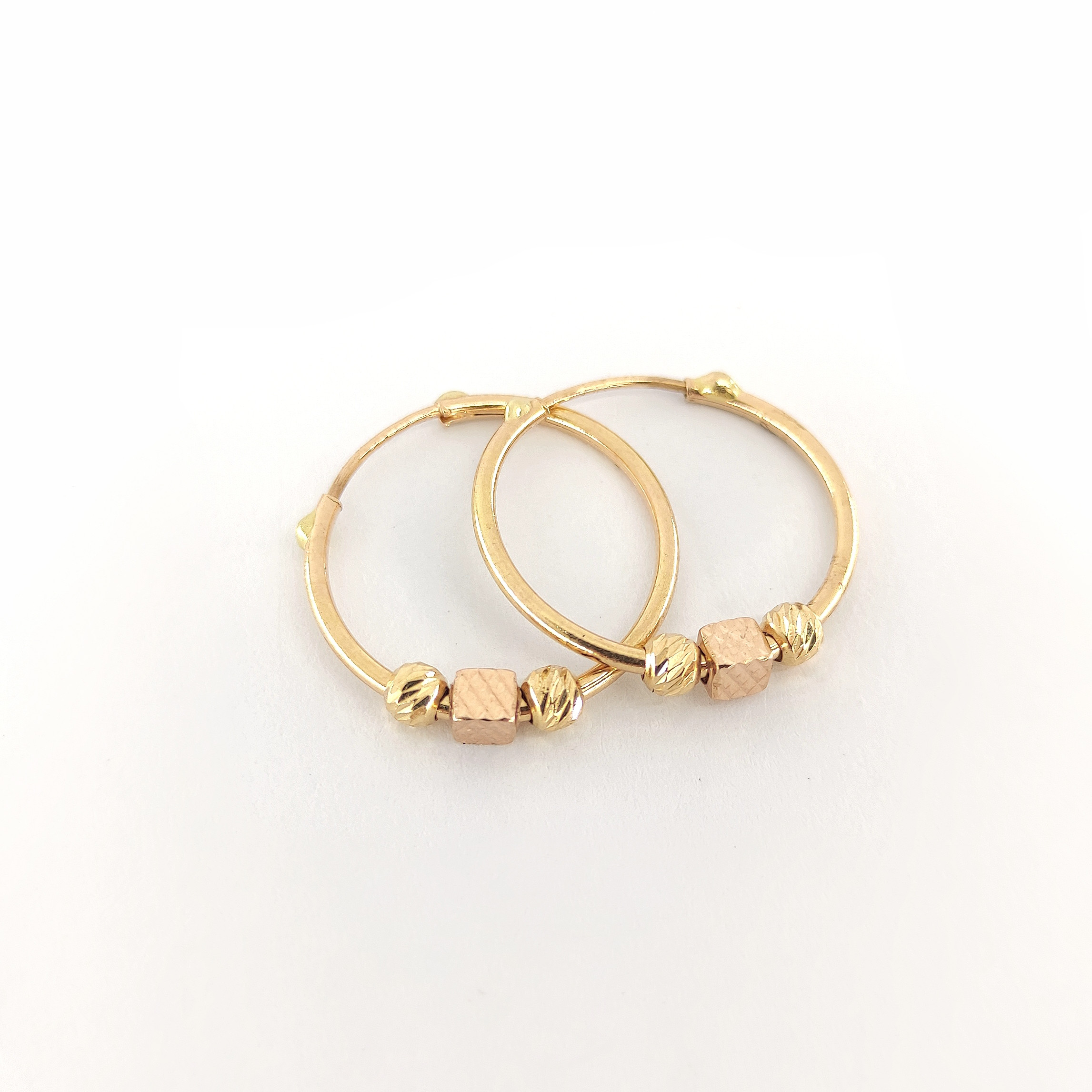 گوشواره طلا 18 عیار دخترانه طلا و جواهرسازی افرا مدل 132