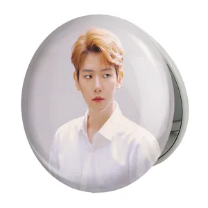 آینه جیبی خندالو طرح بکهیون گروه اکسو EXO مدل تاشو کد 13612 