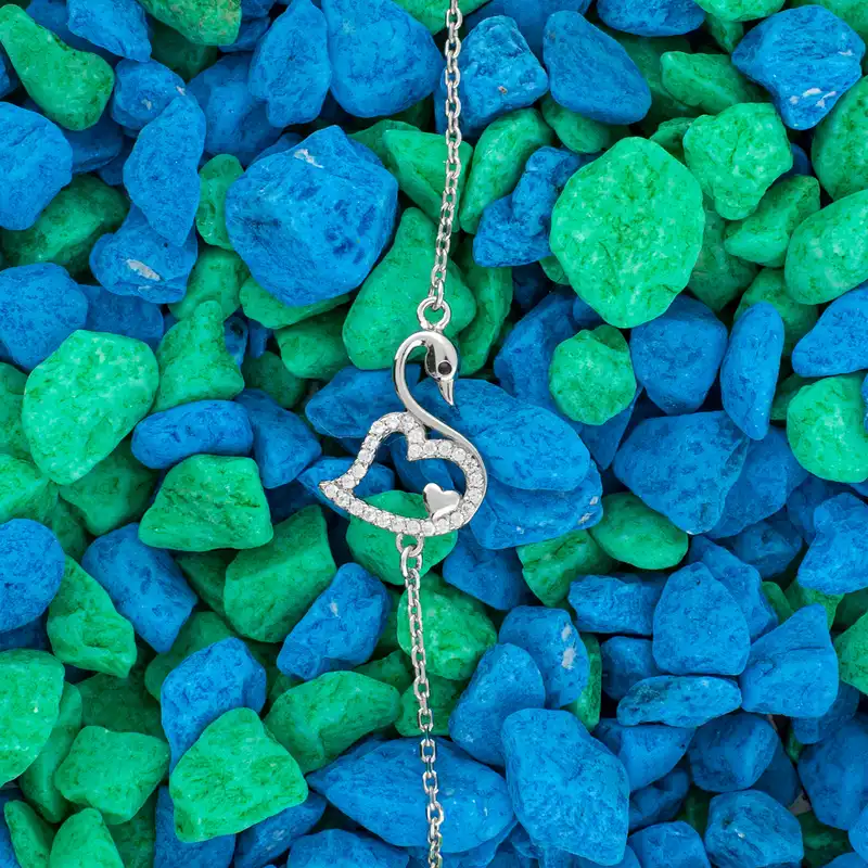 دستبند نقره زنانه آمیتیس مدل قو AMT-D038