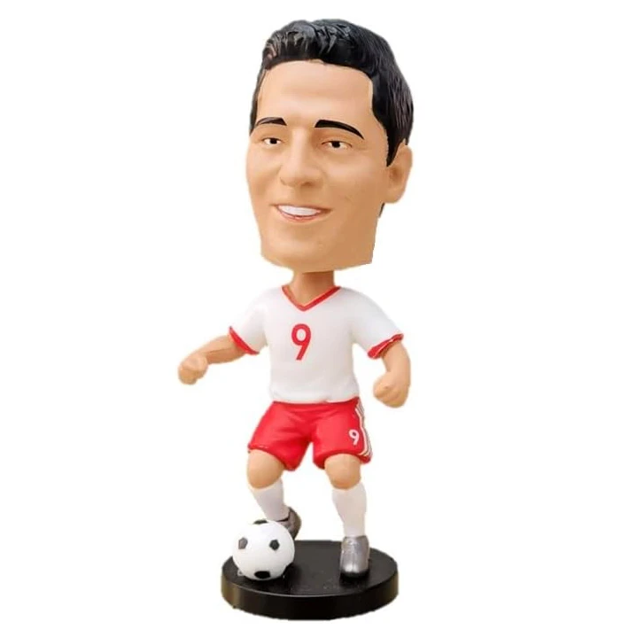 فیگور مدل لواندوفسکی طرح لهستان ارتفاع 10 سانتی متر 