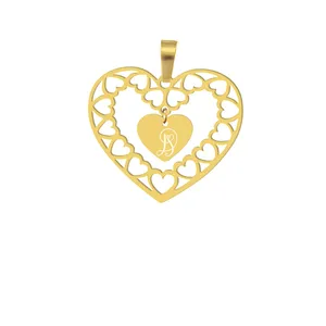 آویز گردنبند هایکا طرح قلب وحرف لاتین D مدل ha183