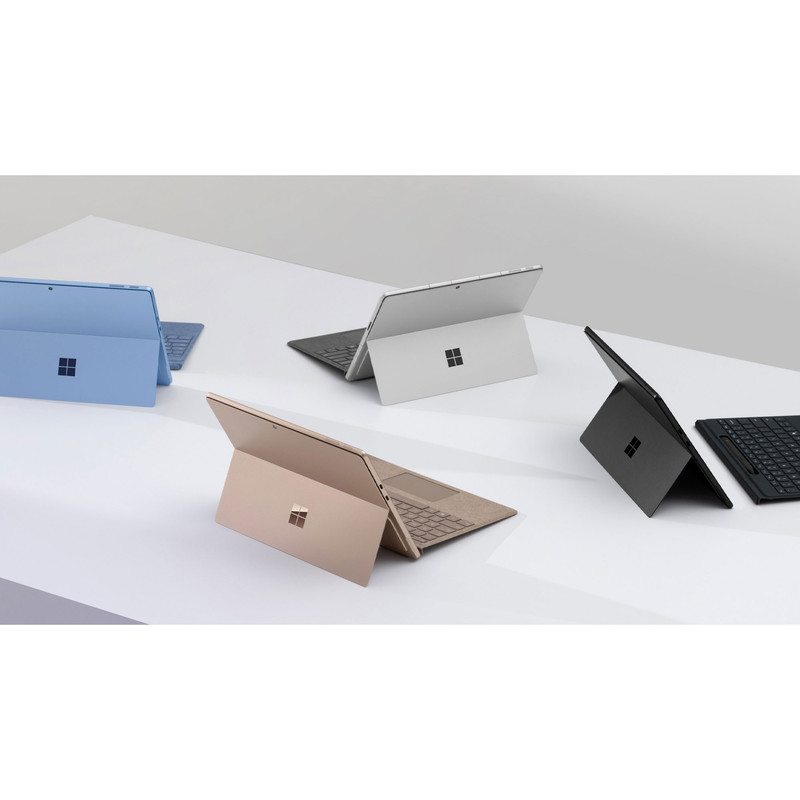 تبلت 13 اینچی مایکروسافت مدل Surface Pro 11-Snapdragon X Plus LCD ظرفیت 512 گیگابایت و رم 16 گیگابایت به همراه کیبورد Surface Pro Copilot و قلم Slim Pen 2