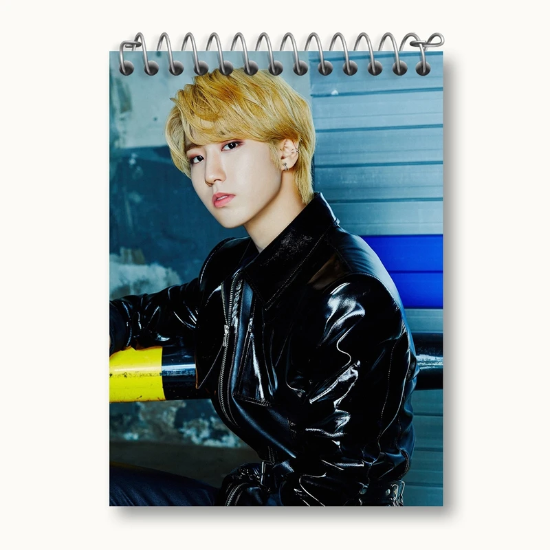 دفتر یادداشت 50 برگ خندالو مدل هان گروه استری کیدز Stray Kids کد 11860