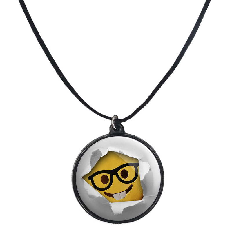 گردنبند پرمانه طرح ایموجی کد pmb.31516 مدل دو طرفه گردنبند پرمانه طرح ایموجی کد pmb.31516 مدل دو طرفه