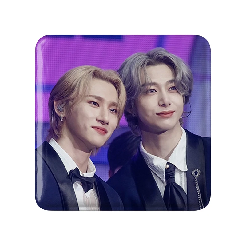 مگنت خندالو طرح گروه مانستا اکس Monsta X مدل مربعی کد 21197
