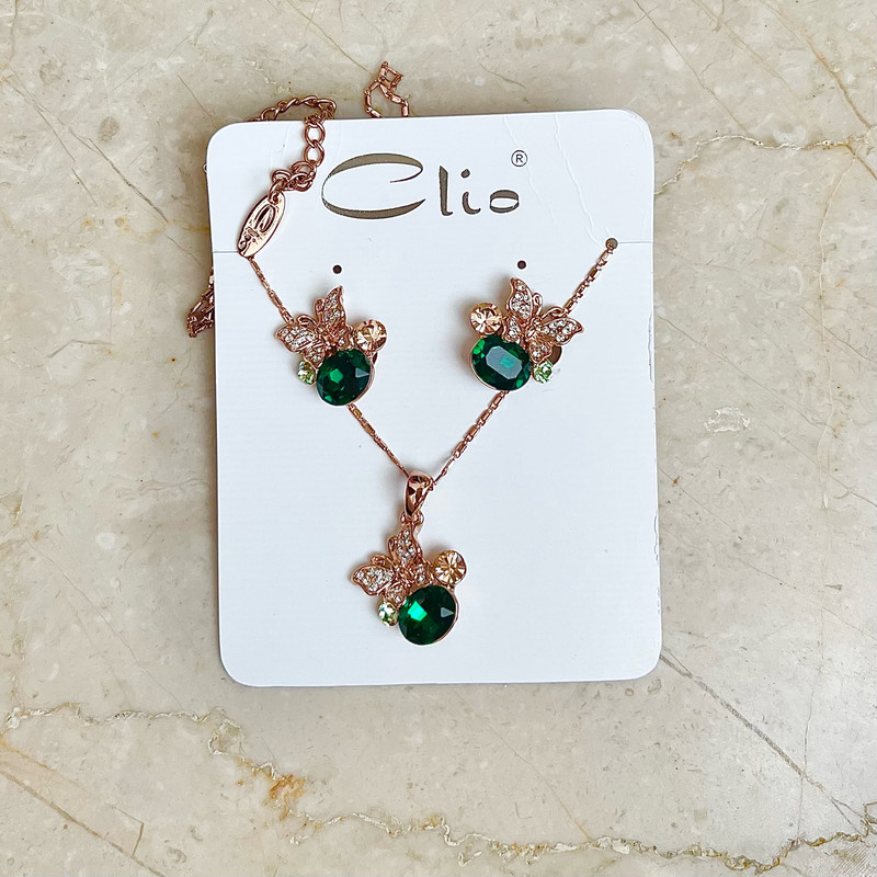 نیم ست زنانه کلیو مدل پروانه نگین نیم ست زنانه کلیو مدل پروانه نگین