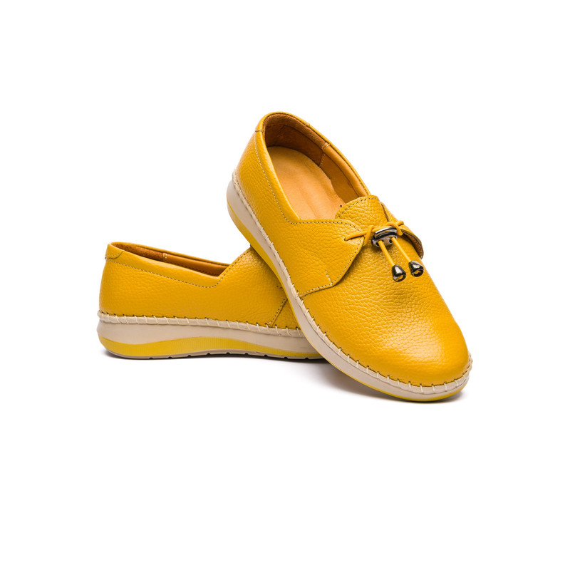 کفش طبی زنانه مدل تمام چرم رنگ زرد