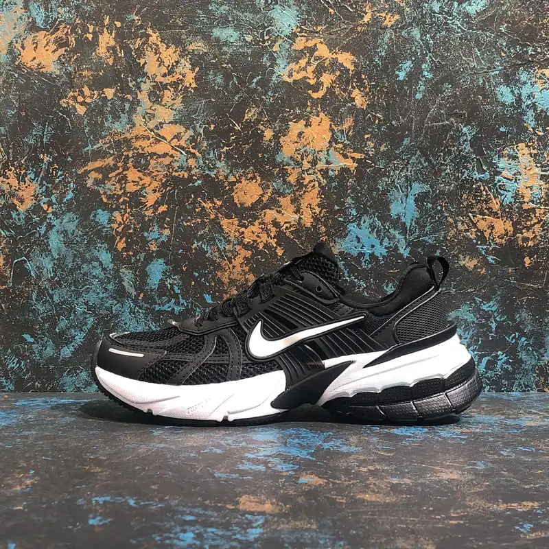 کفش مخصوص دویدن مدل   V2K BKWH-100068001