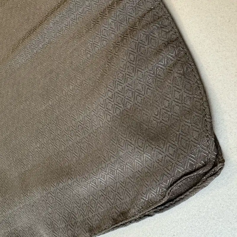 روسری زنانه مدل مینی اسکارف نخی ساده تار برجسته کد 8