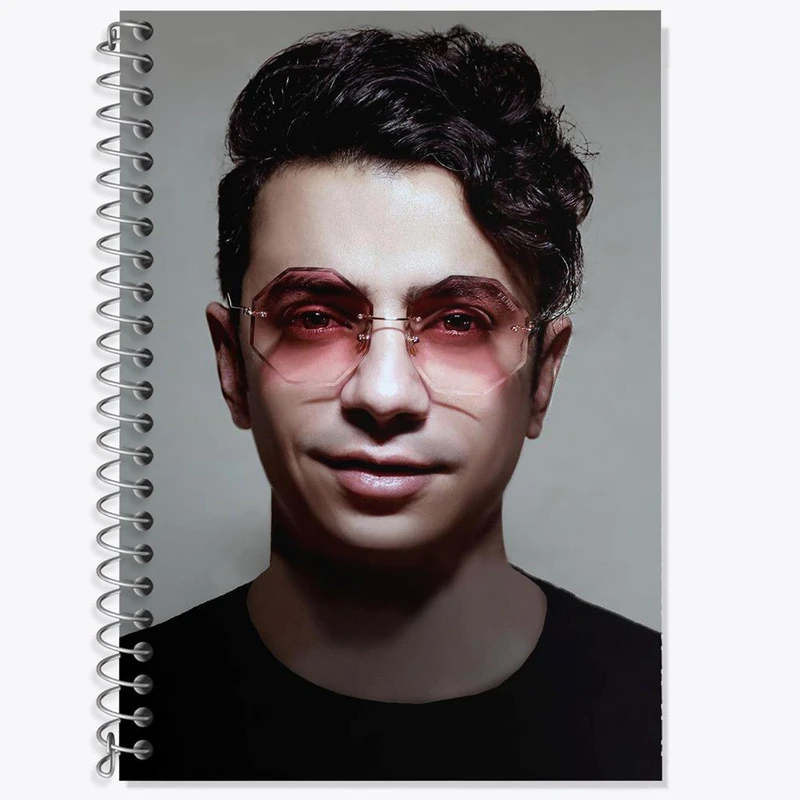 دفتر زبان 50 برگ خندالو مدل سه خط طرح محسن ابراهیم زاده کد 3338