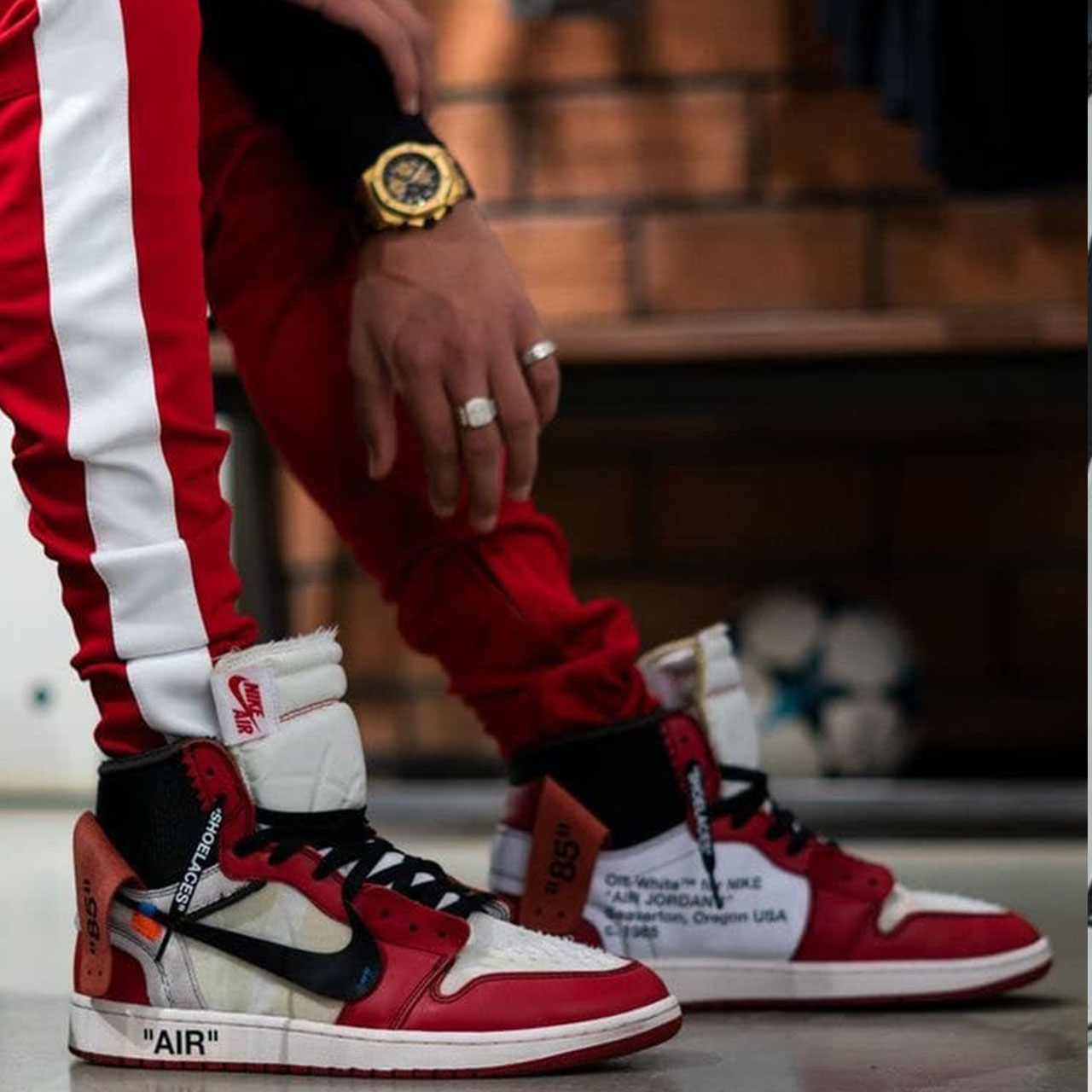 Off-white x 'air jordan hotsell 1 chicago