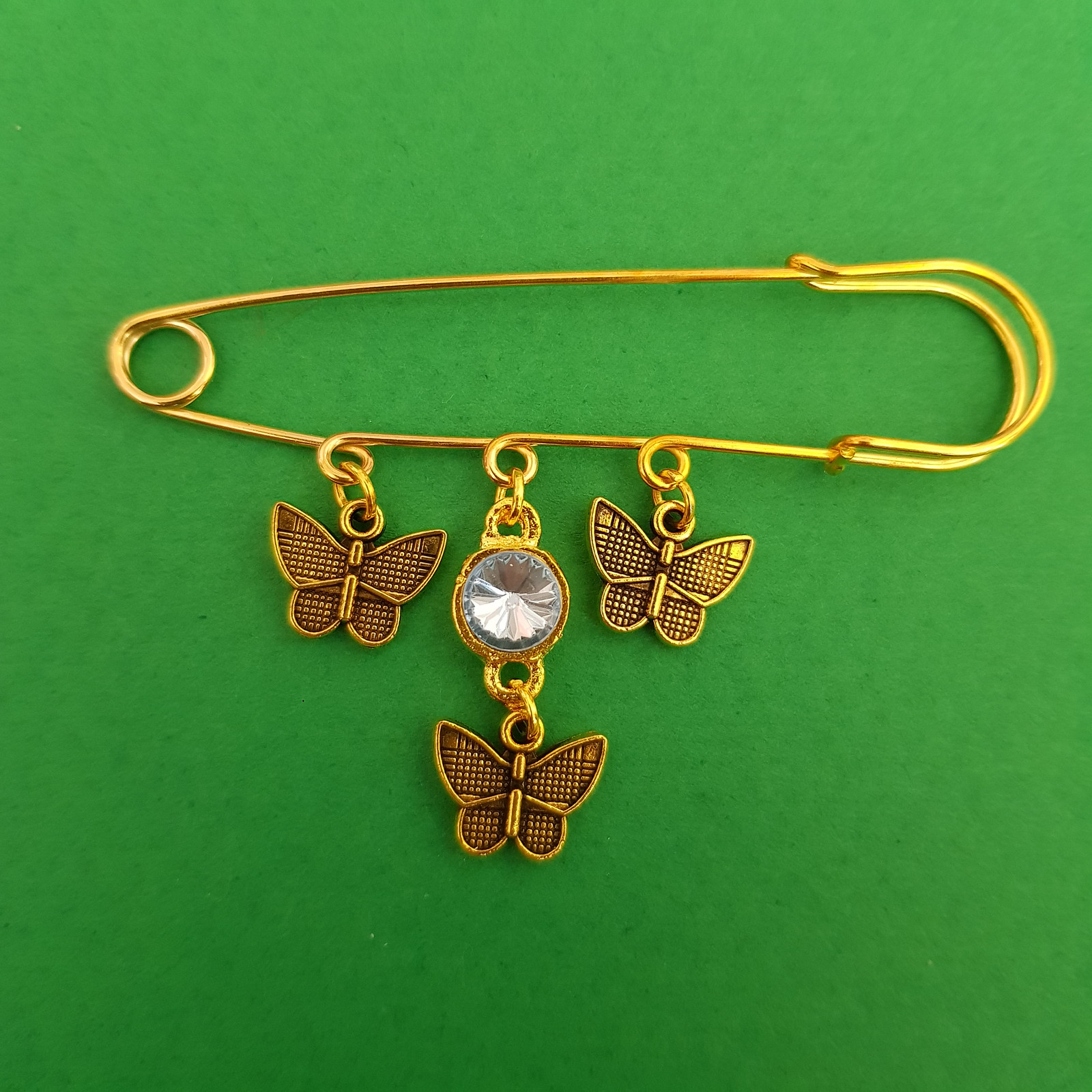 سنجاق سینه زنانه مدل پروانه