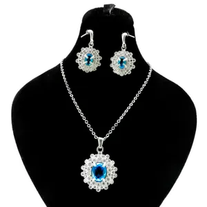 نیم ست نقره زنانه کد AV146