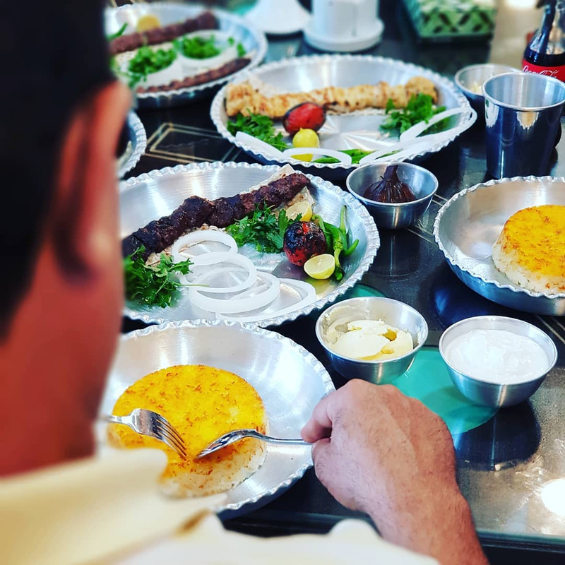 بشقاب غذاخوری مدل لب کنگره کد 28 مجموعه 3 عددی