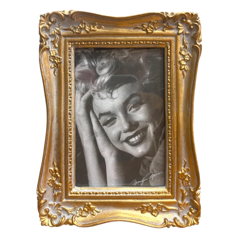 قاب عکس کد ۲۰۱۱ سایز ۱۵*۱۰ سانتی متر