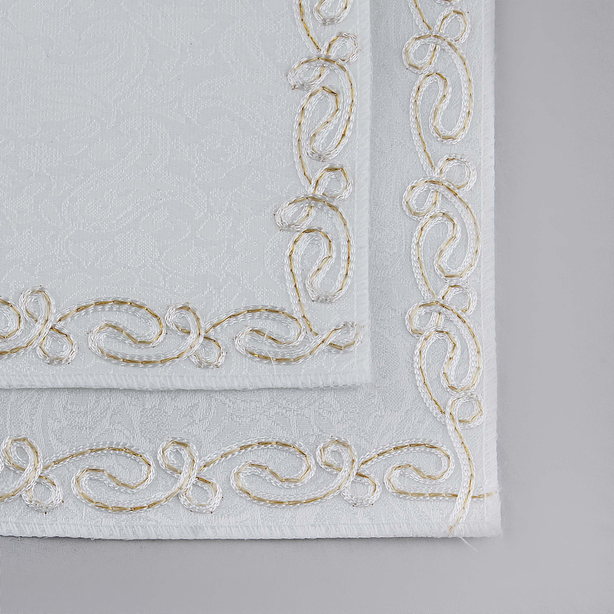 جانماز مدل کلاسیک خامه دوزی کد  SM_105