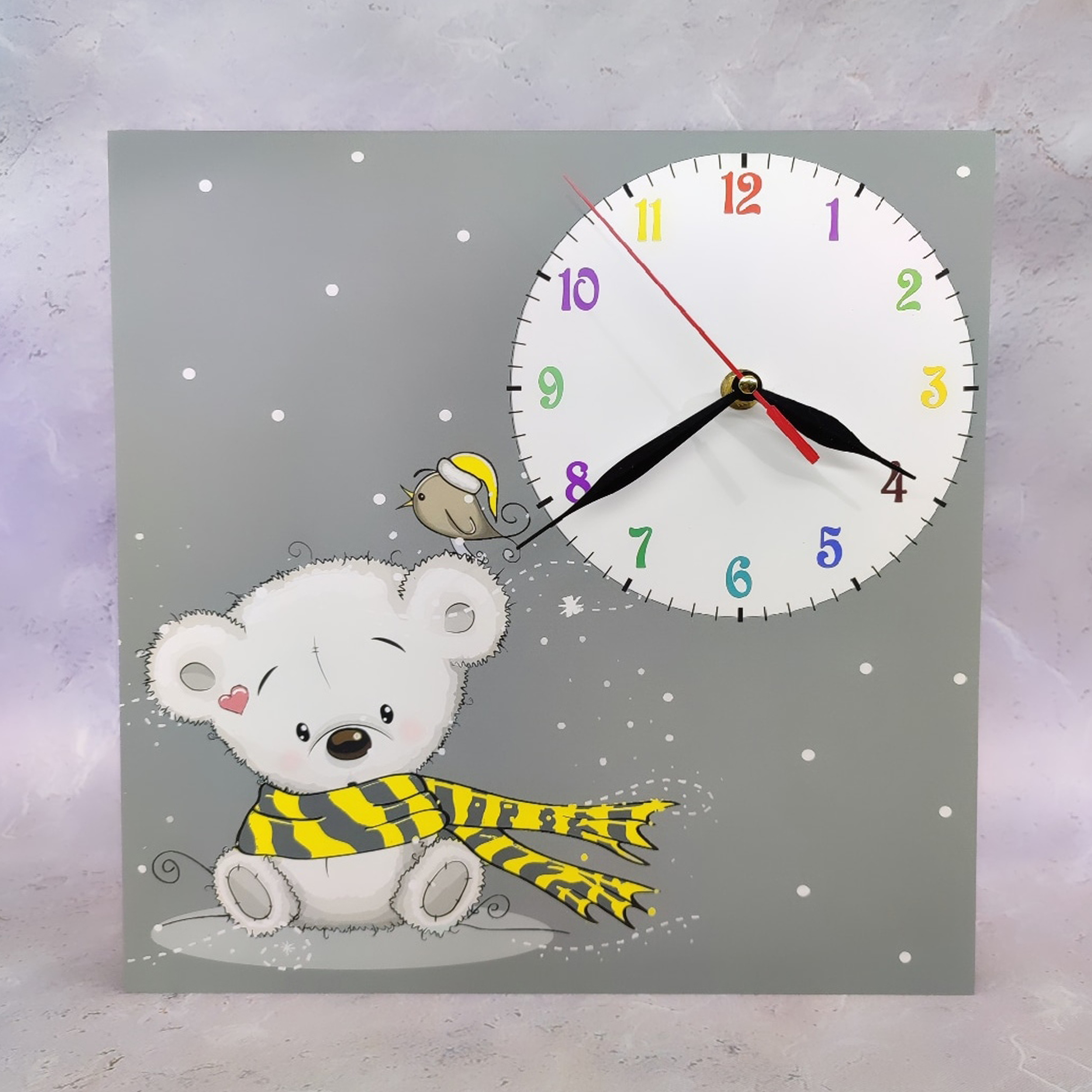 ساعت دیواری کودک مدل خرس و شالگردن