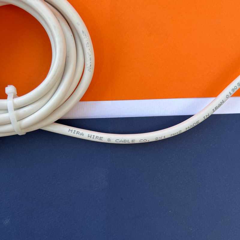 کابل سیار مدل قفل‌دار 15M