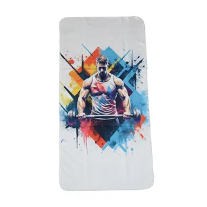 حوله ورزشی مدل پسر بدنساز