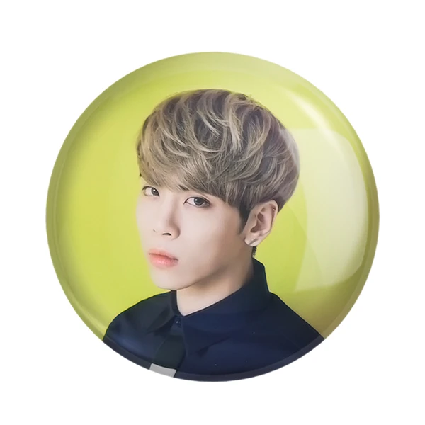 مگنت خندالو طرح جونگهیون گروه شاینی کد 12352