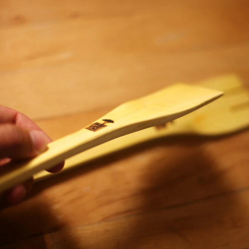 عکس شماره 5 : کفگیر چوبی وودلند مدل همه کاره بسته 2 عددی