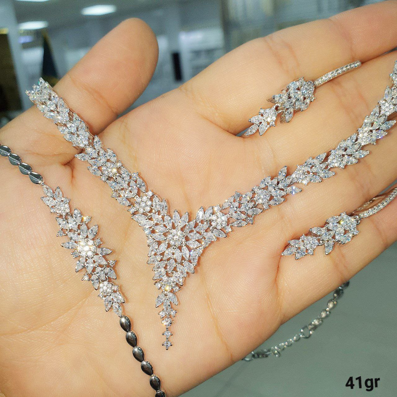 نیم ست نقره زنانه جی تی ای مدل مارسا نیم ست نقره زنانه جی تی ای مدل مارسا