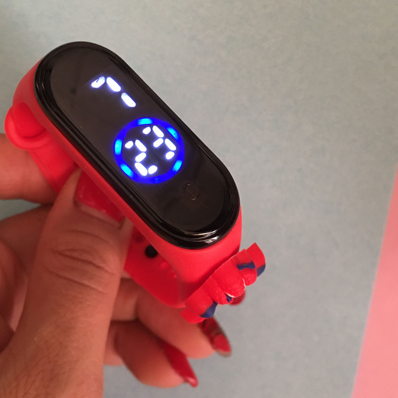 ساعت مچی دیجیتال بچگانه مدل ضد آب لمسی طرح مرد عنکبوتی آرتیست کد W S S 99