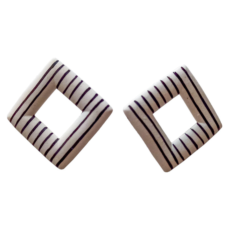 گوشواره دخترانه مدل مربعی