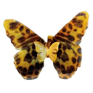 آویز گردنبند طلا 18 عیار زنانه مدل پروانه کد 180