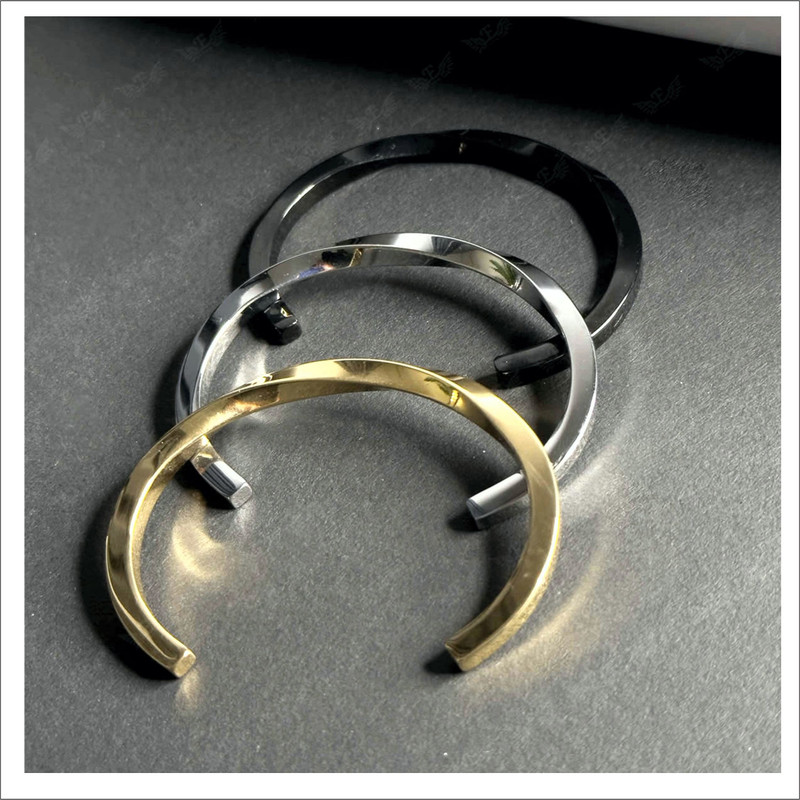 دستبند مردانه گيلواره زراوشان مدل خلخال تیتانیومی کد A0056