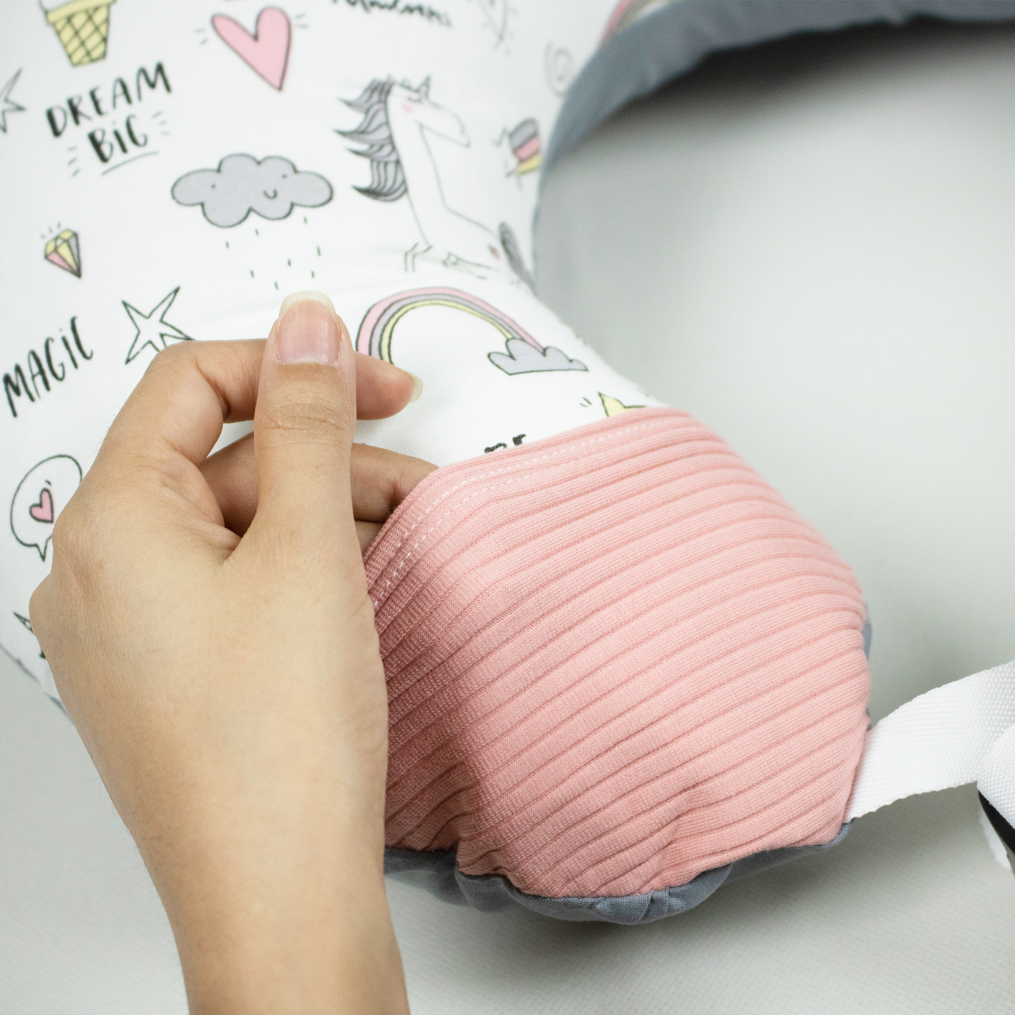 بالش شیردهی دی روحه مدل یونیکورن