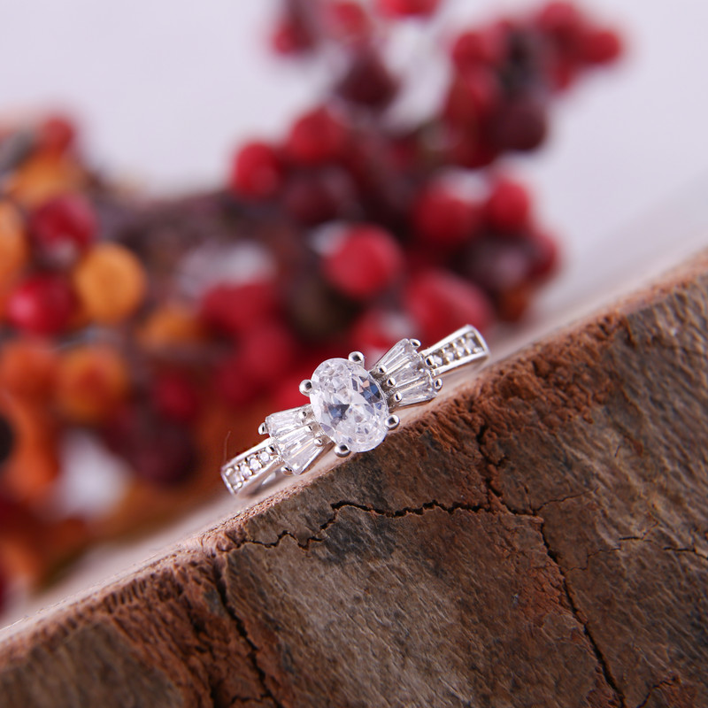 انگشتر نقره زنانه مدل تک نگین کد FR0053