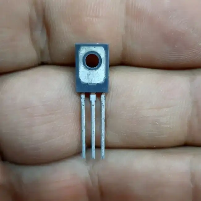 ترانزیستور مدل bd135 بسته 10 عددی