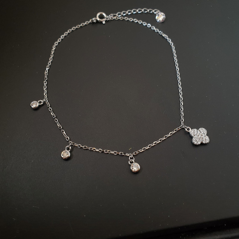 پابند نقره زنانه مدل P722