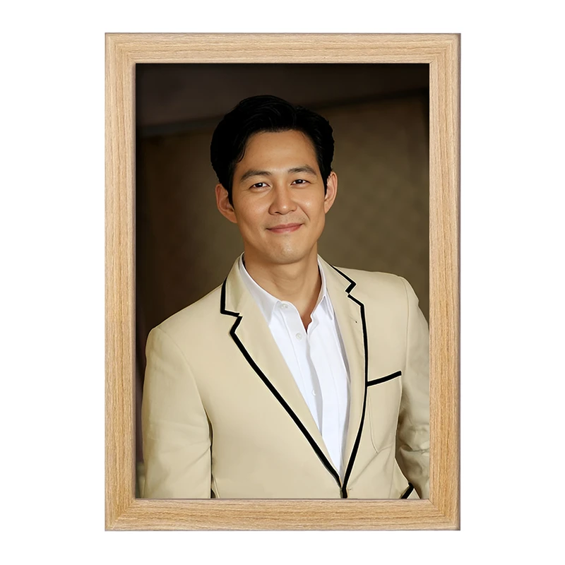 تابلو خندالو مدل لی یونگ جائه کد F11154