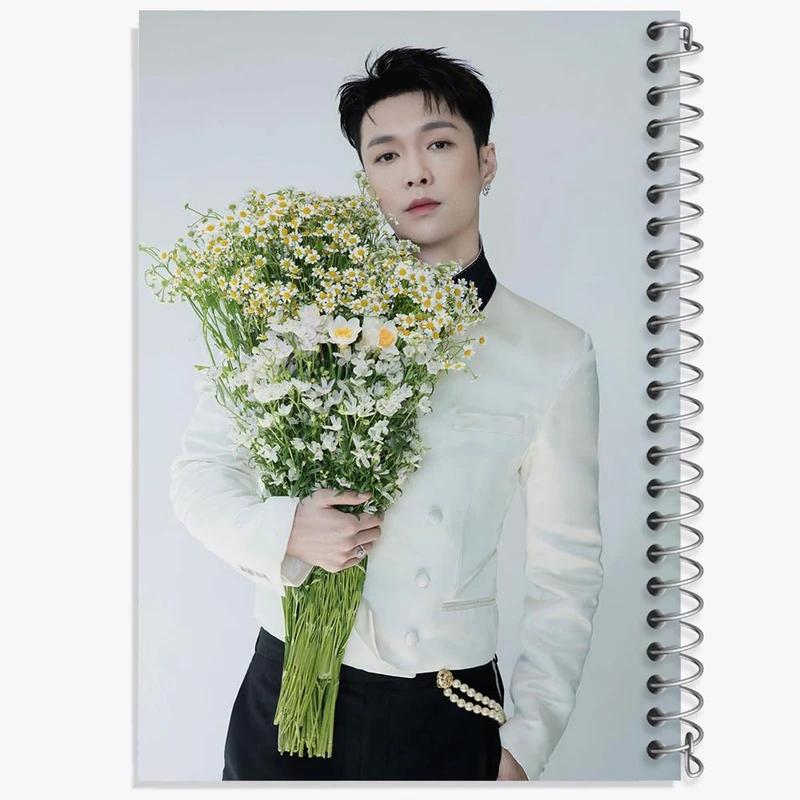 دفتر نقاشی 50 برگ خندالو مدل لی گروه اکسو EXO کد 13451