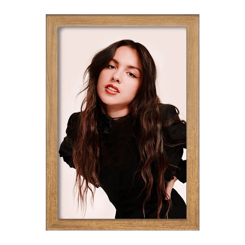 تابلو خندالو مدل اولیویا رودریگو Olivia Rodrigo  کد 19272