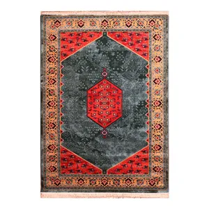 فرش ماشینی 320 شانه زمینه سرمه‌ای حاشیه لاکی مدل ستاره کویر یزد کلکسیون شاهسون کد SH-B057-9033