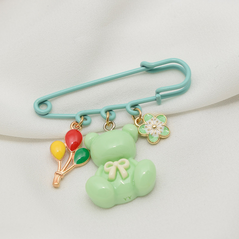 سنجاق سینه دخترانه دلنار گالری مدل تدی و پاپیون