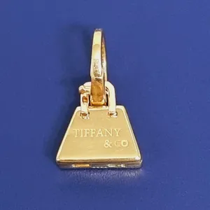 آویز گردنبند طلا 18 عیار زنانه گالری یارطلا کد PLLOCK14