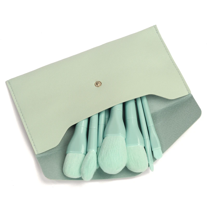 عکس شماره 2 : ست برس آرایشی کد ۷۰ مجموعه ۱۰ عددی