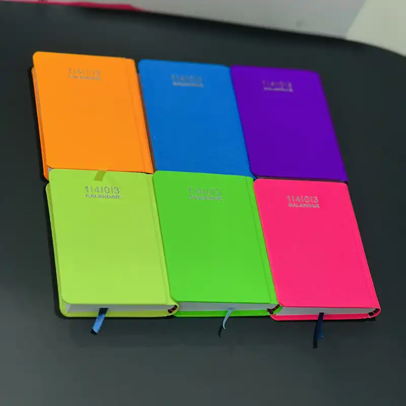 سالنامه سال 1403 مدل رنگی فانتزی کد 720