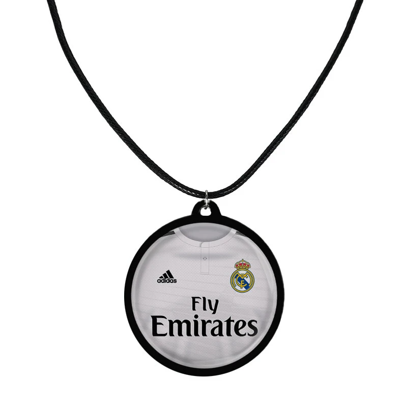 گردنبند مدل دوطرفه طرح لوگو باشگاه رئال مادرید اسپانیا کد S3765