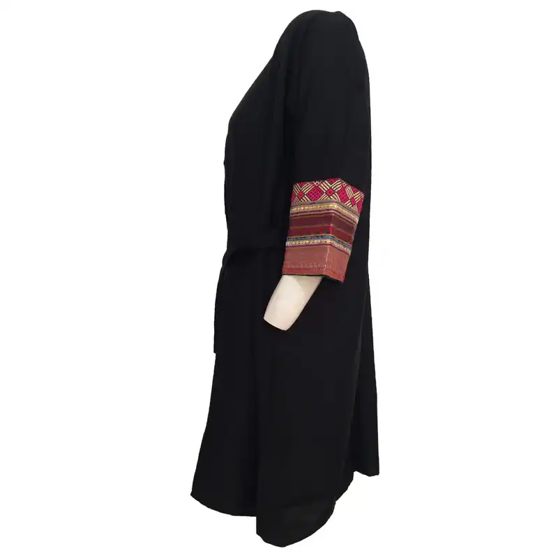 مانتو زنانه مدل بابوس و آستین سوزندوزی tm-2712 رنگ مشکی