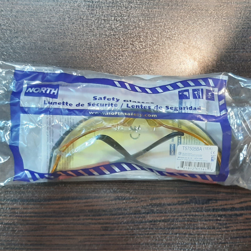 عینک ایمنی نورث مدل T57505BA-Tornado عینک ایمنی نورث مدل T57505BA-Tornado