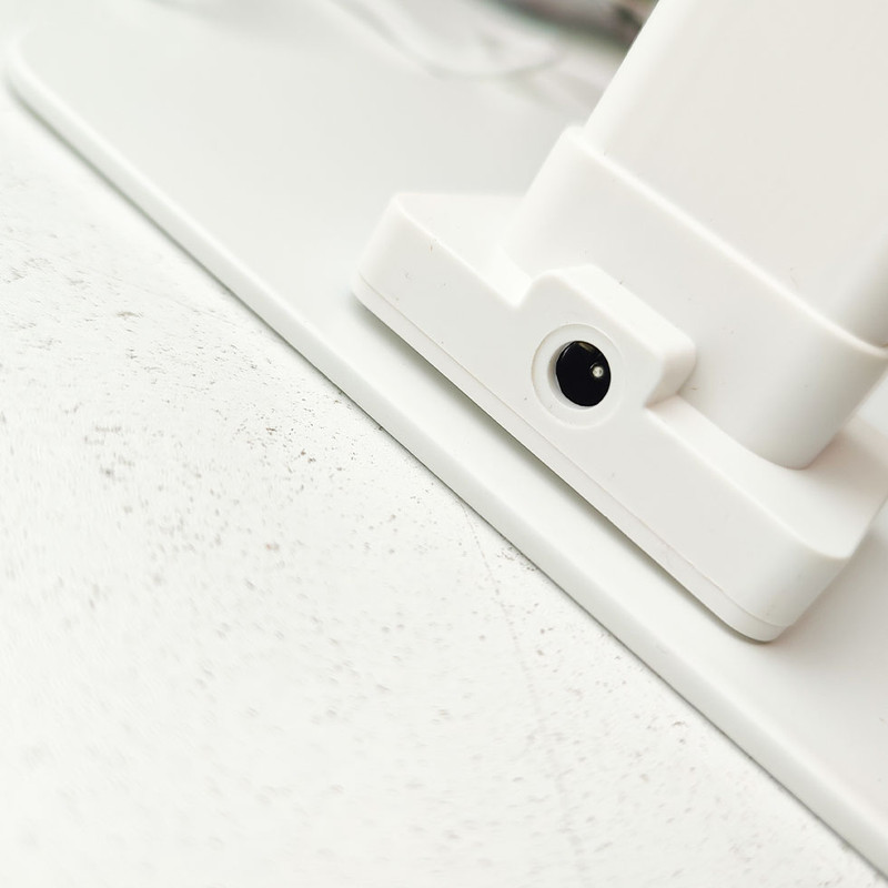 چراغ مطالعه شارژی مدل مولتی 3 حالته کد 2002